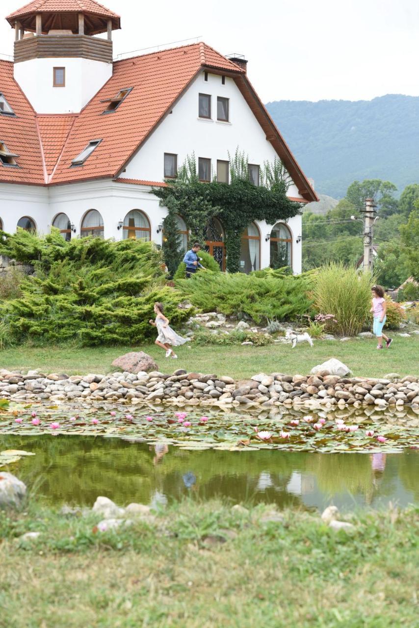 فندق Coltestiفي  Conacul Secuiesc-Szekelyko Kuria المظهر الخارجي الصورة